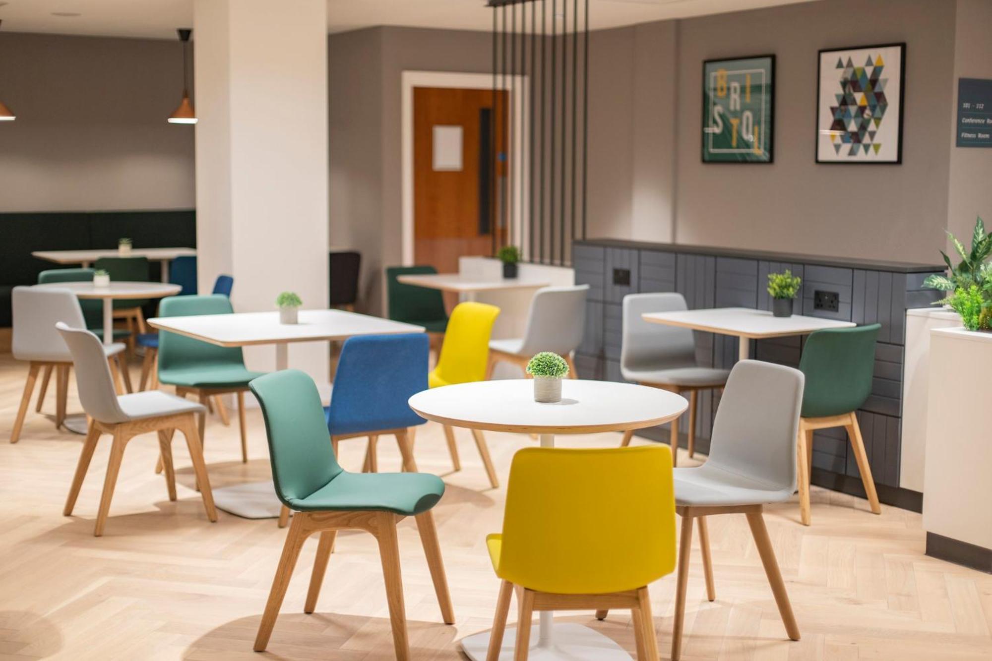Holiday Inn Bristol Airport By Ihg Redhill  Eksteriør billede