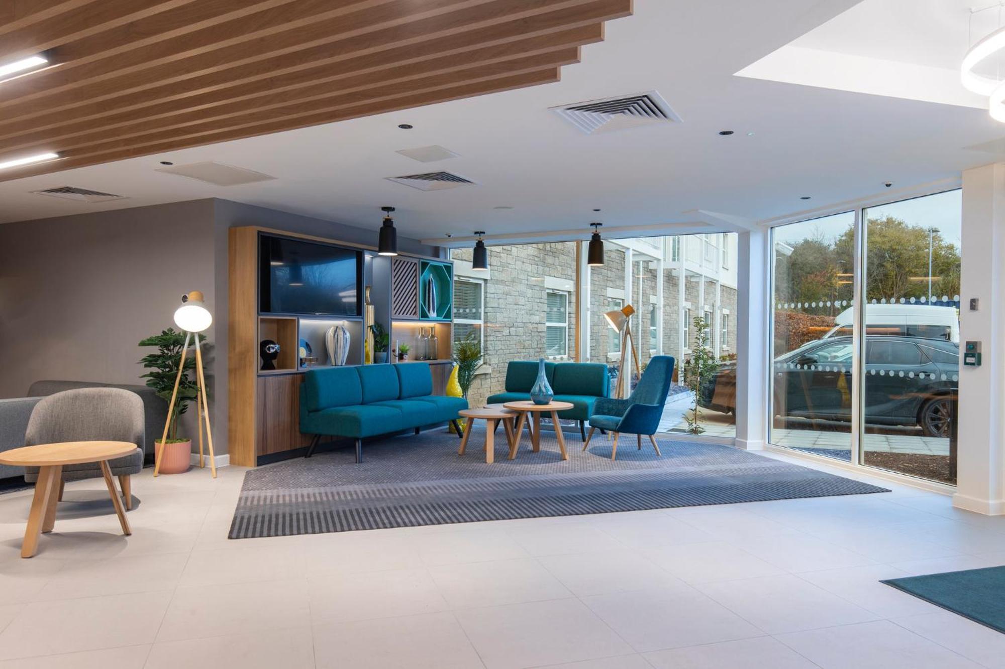 Holiday Inn Bristol Airport By Ihg Redhill  Eksteriør billede