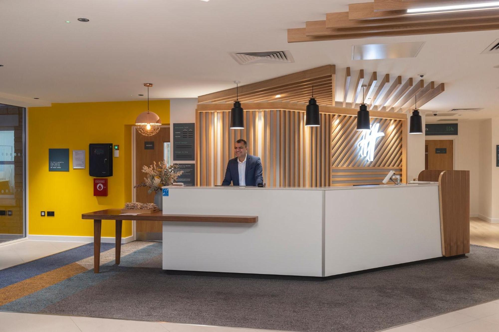Holiday Inn Bristol Airport By Ihg Redhill  Eksteriør billede