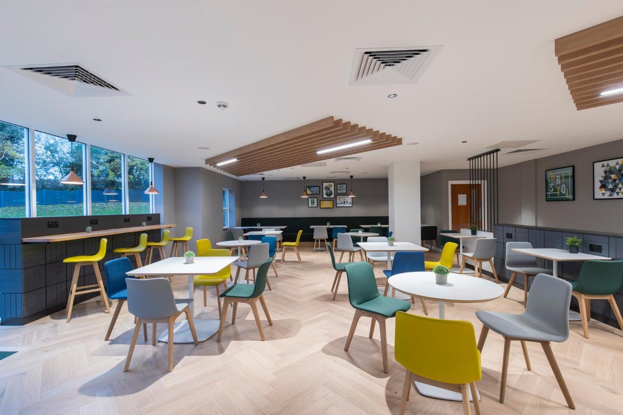 Holiday Inn Bristol Airport By Ihg Redhill  Eksteriør billede