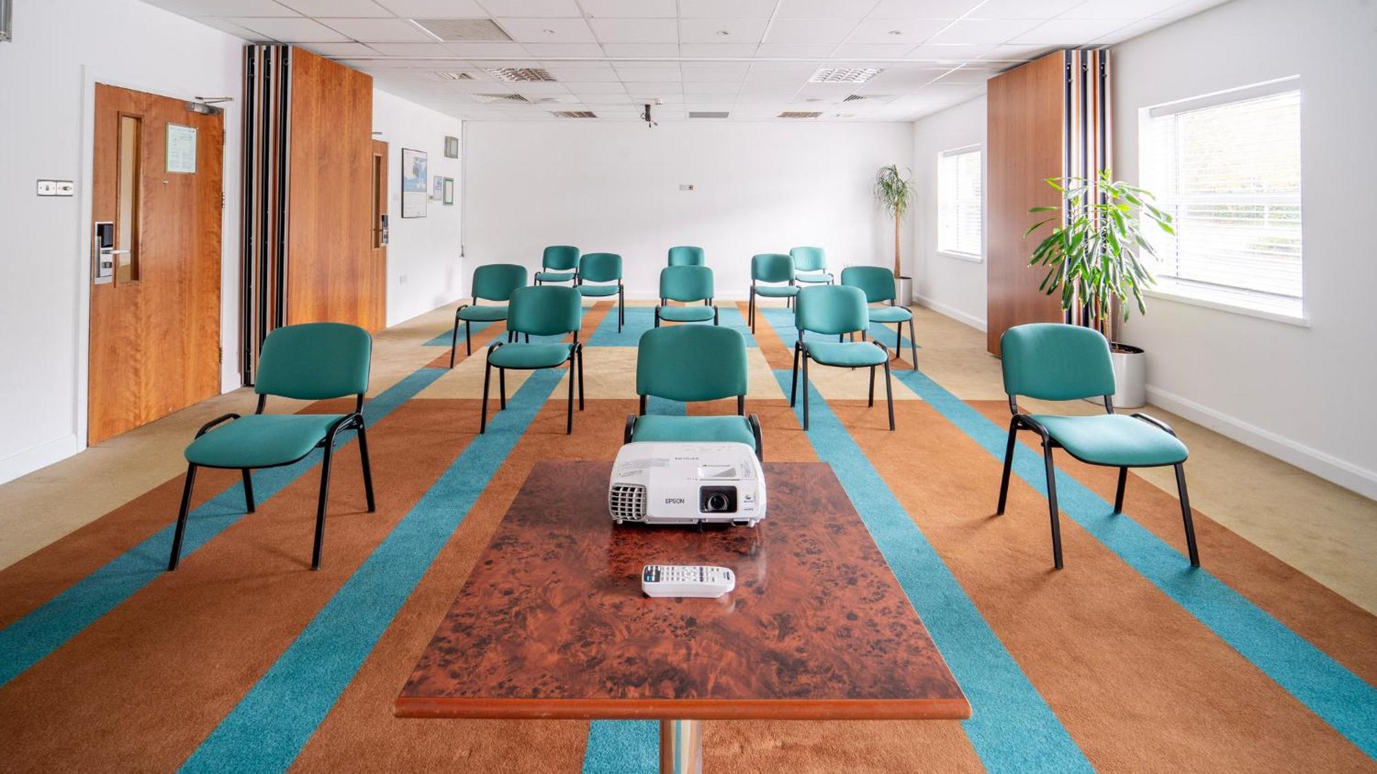 Holiday Inn Bristol Airport By Ihg Redhill  Eksteriør billede