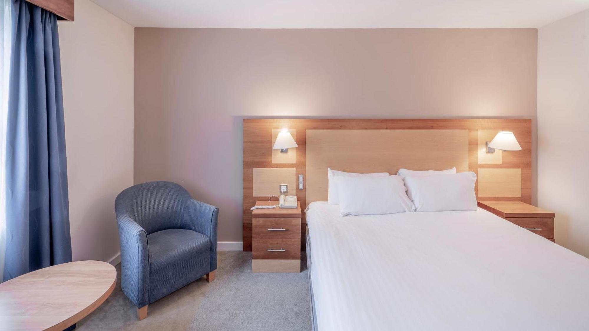 Holiday Inn Bristol Airport By Ihg Redhill  Eksteriør billede